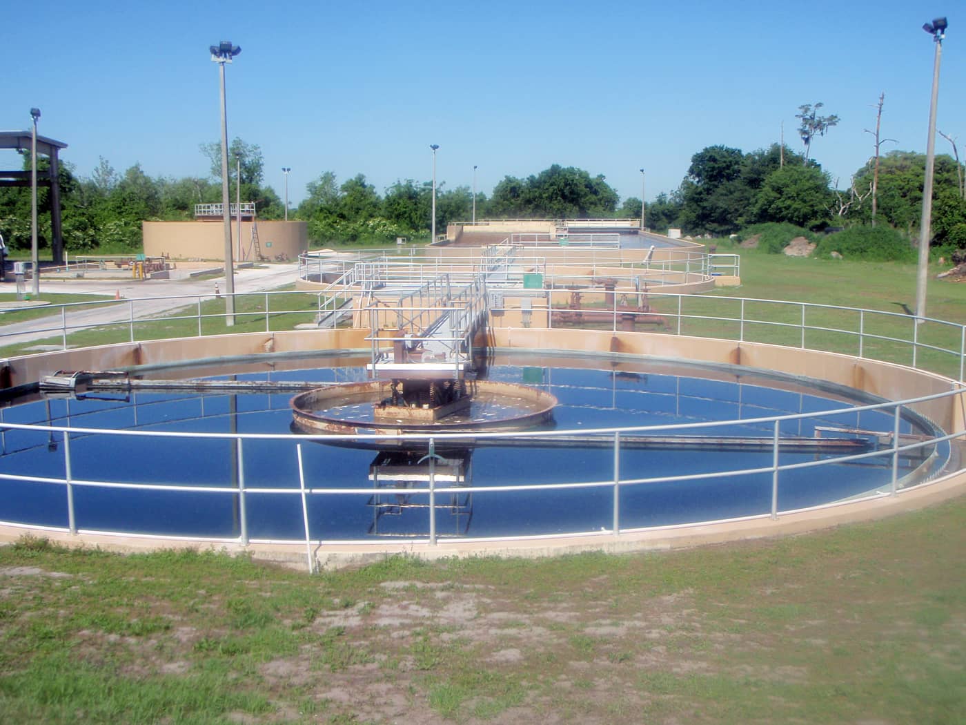 Kimley-Horn water and wastewater consultants performed the rehabilitation and expansion of an existing wastewater treatment facility in Lake Wales, Florida.