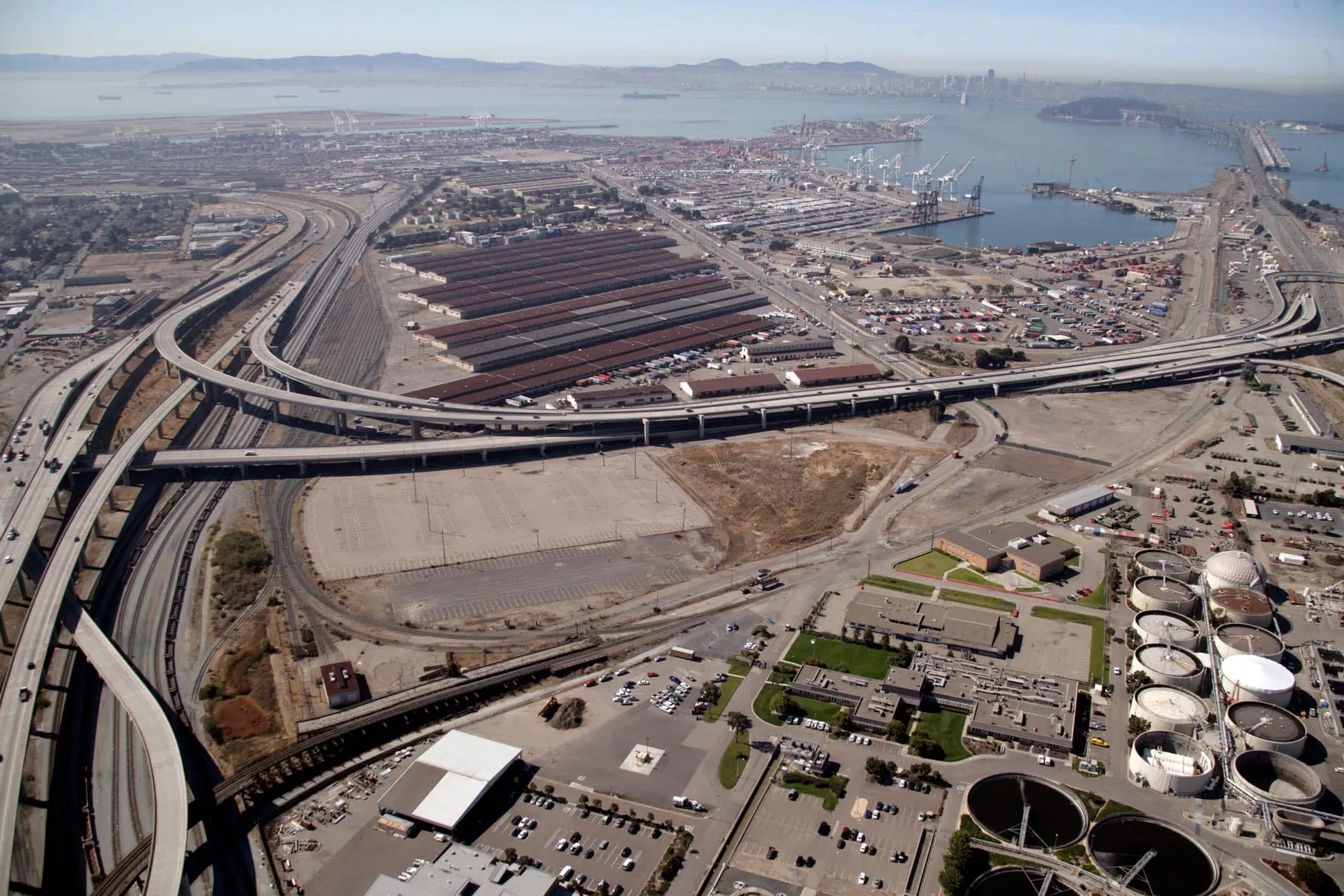 Kimley-Horn provided infrastructure design and engineering management services in support of pre-development activities for the Oakland Army Base.