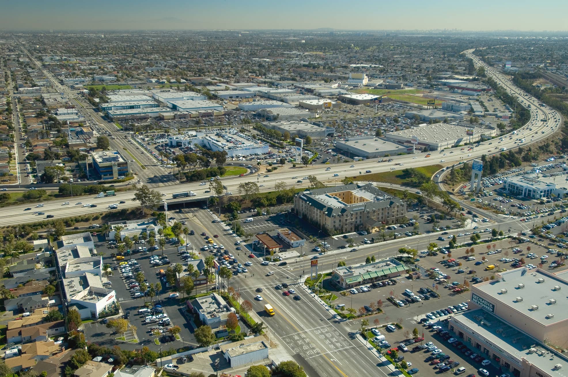 Kimley-Horn's technology consultants were tasked with expanding the KITS Advanced Traffic Management System throughout Los Angeles County, California.