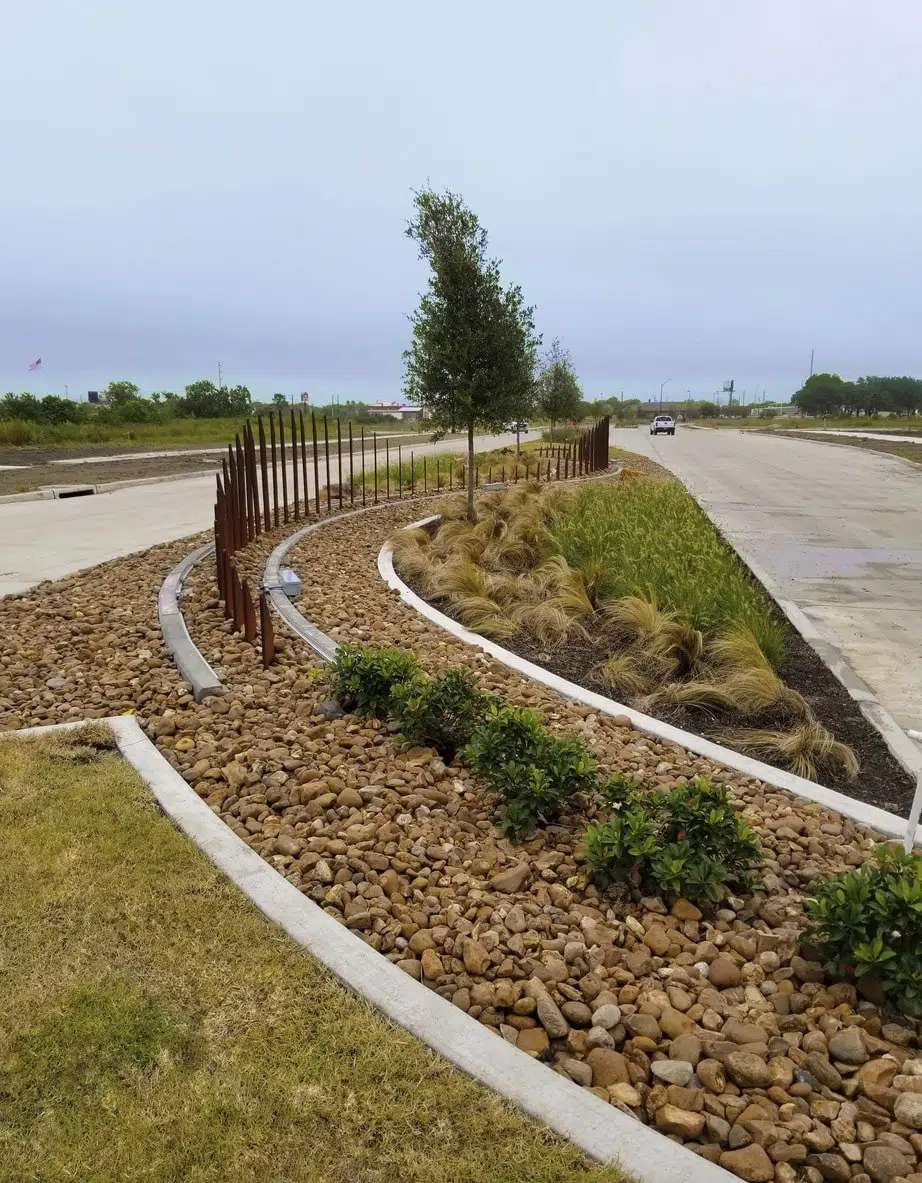 Kimley-Horn provided roadway engineering and landscape architecture services for San Jacinto Boulevard in Baytown, Texas.
