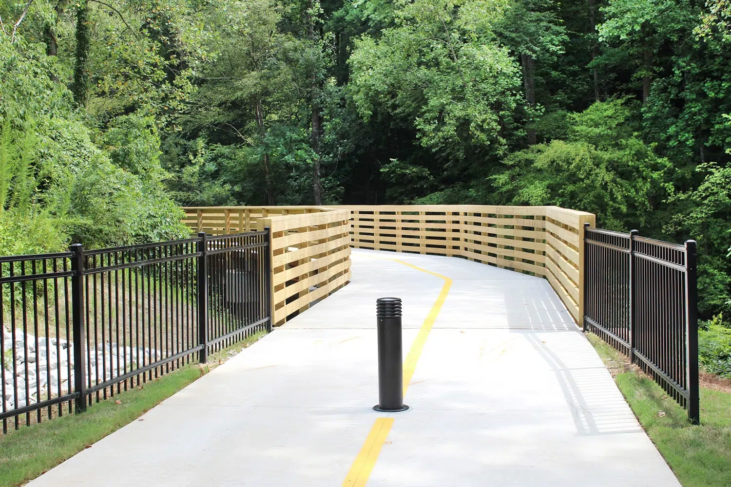 Access point (entrance) to the Bob Callan Trail