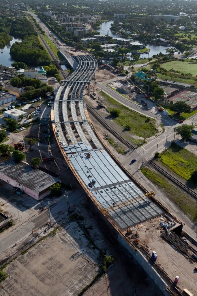 Kimley-Horn provided roadway and bridge design for the Dixie Highway Flyover in Palm Beach and Broward Counties, Florida.