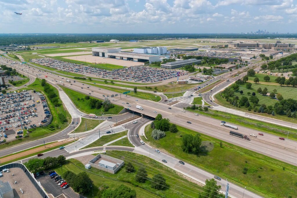 Kimley-Horn’s aviation consultants can provide expert landside design for your airport.